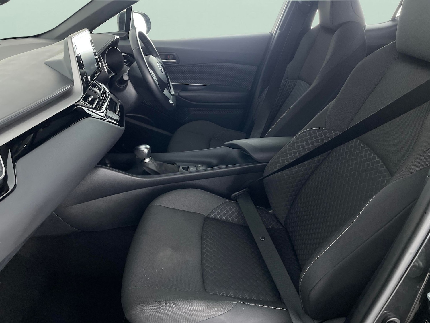 Used Toyota C-HR 2021 for sale - 77428504: Photo 4