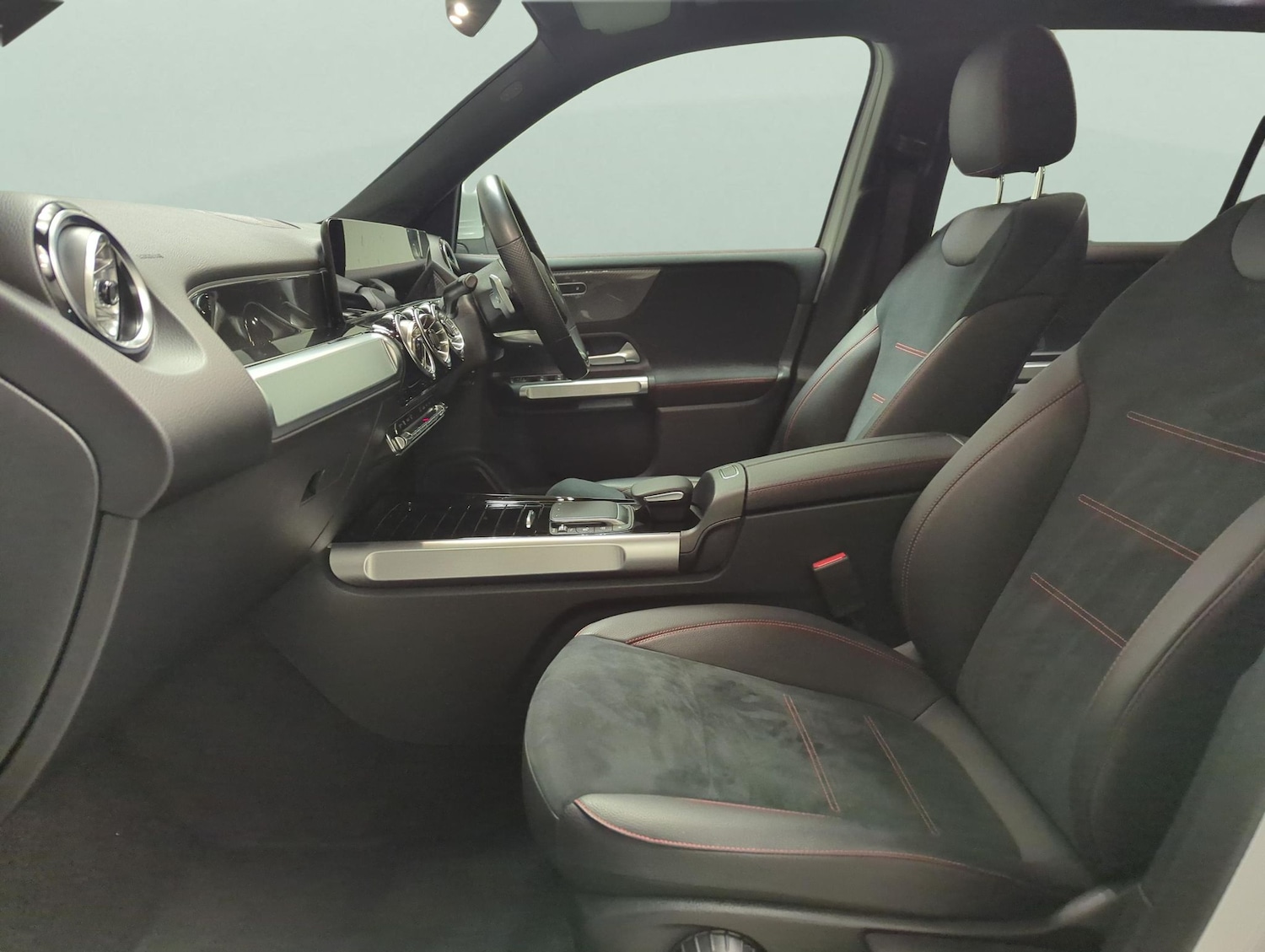 Used Mercedes-Benz GLB 2022 for sale - 77629834: Photo 4