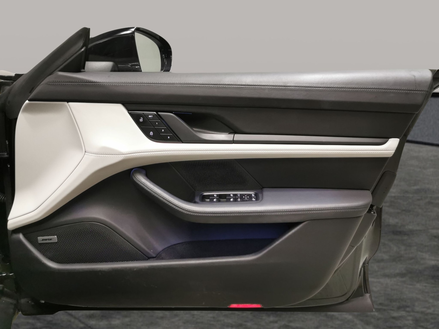 Used Porsche Taycan 2023 for sale - 76859713: Photo 45