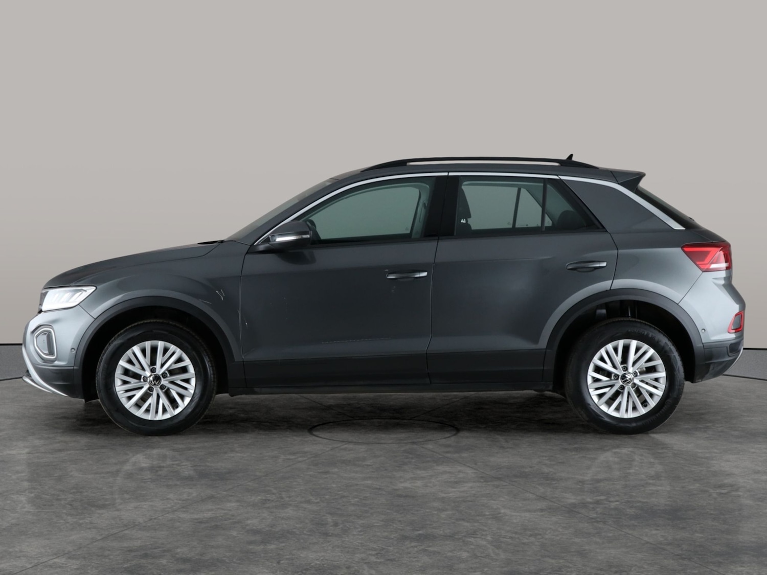 Used Volkswagen T-Roc 2022 for sale - 76464128: Photo 12