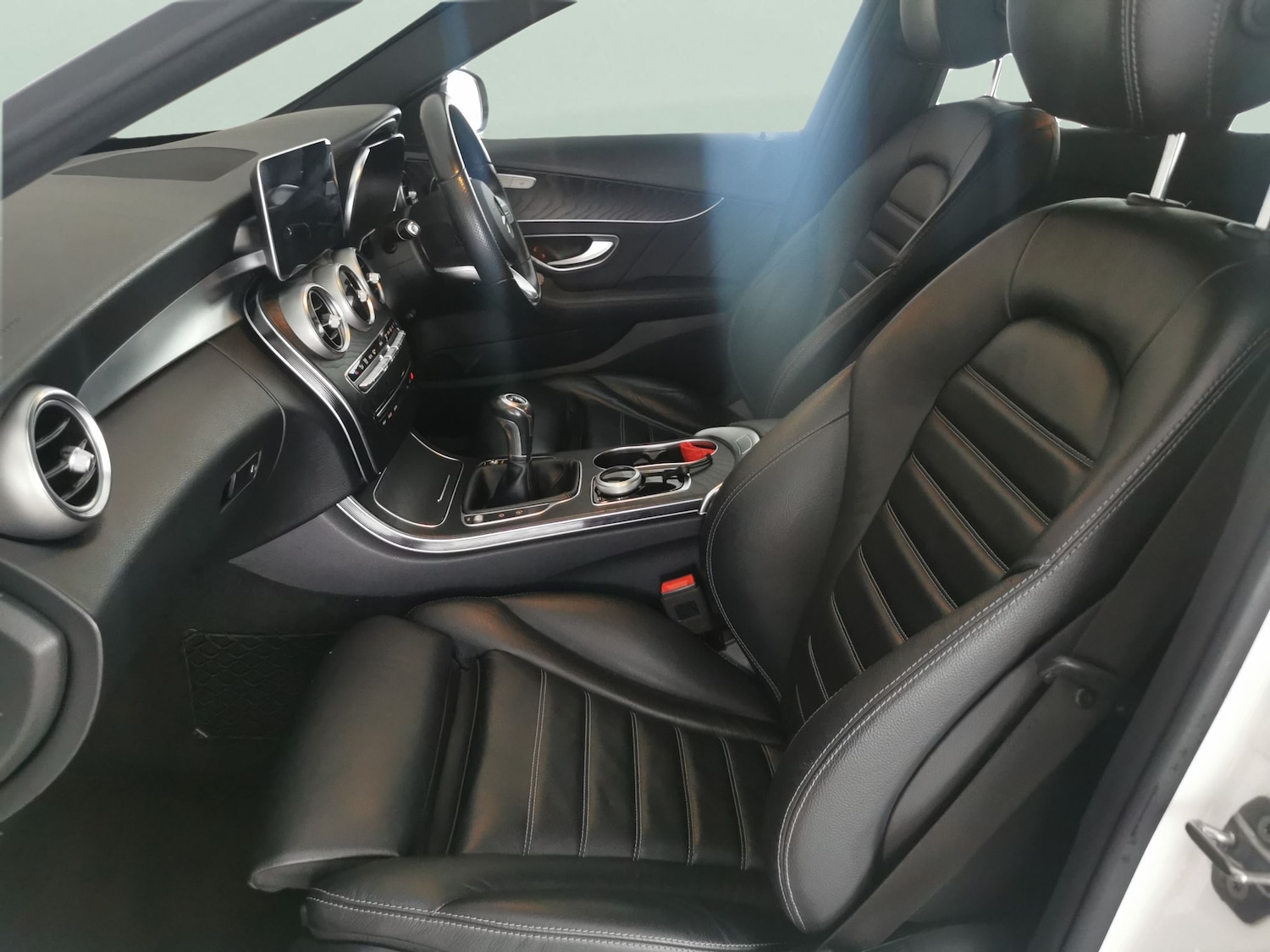 Used Mercedes-Benz C Class 2020 for sale - 76668601: Photo 4