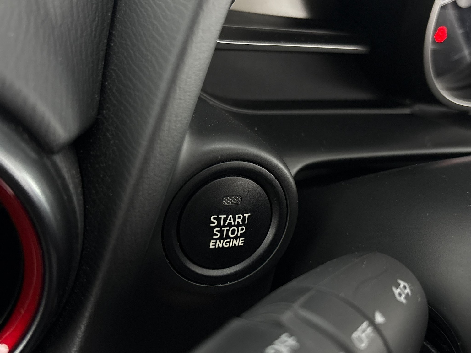 Used Mazda Mazda2 2023 for sale - 77012141: Photo 17