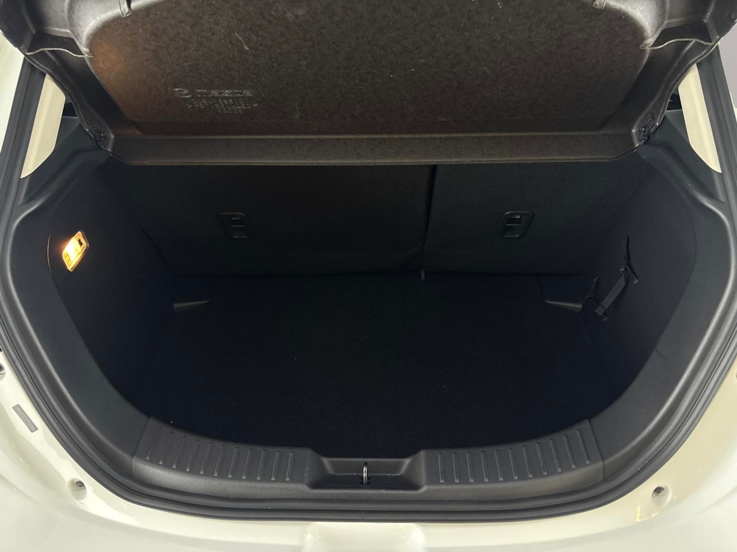 Used Mazda Mazda2 2023 for sale - 77012141: Photo 31