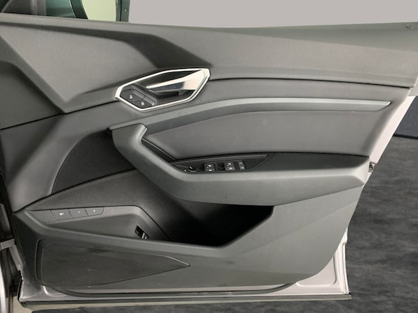 Used Audi e-tron 2020 for sale - 76274980: Photo 44