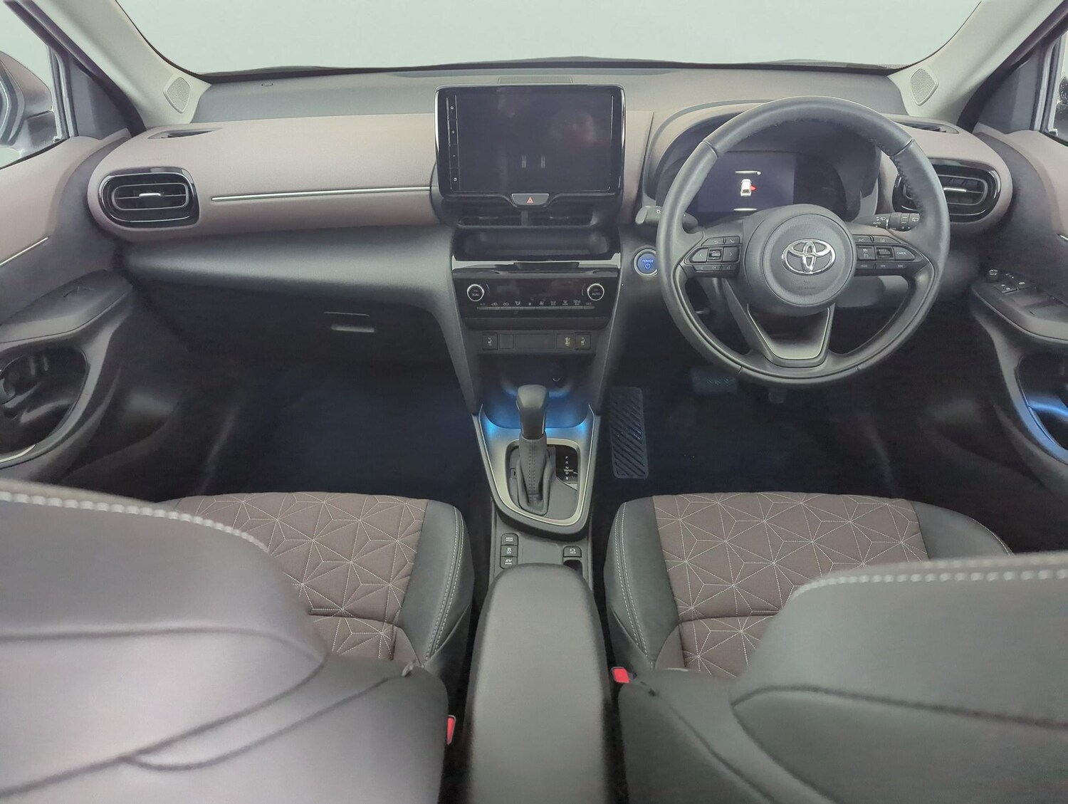 Used Toyota Yaris Cross 2023 for sale - 78054048: Photo 7