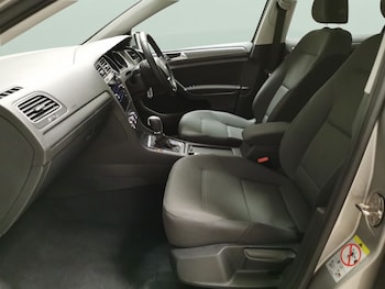 Used Volkswagen Golf 2018 for sale - 79617197: Photo