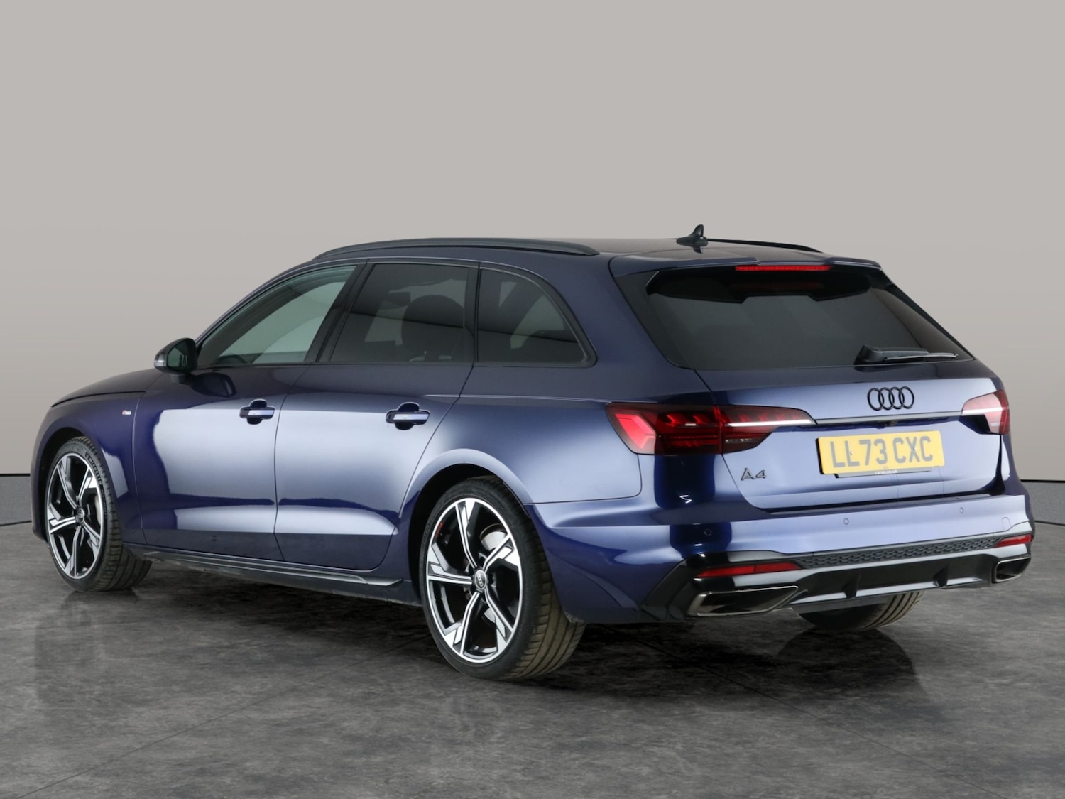 Used Audi A4 Avant 2023 for sale - 76588899: Photo 12