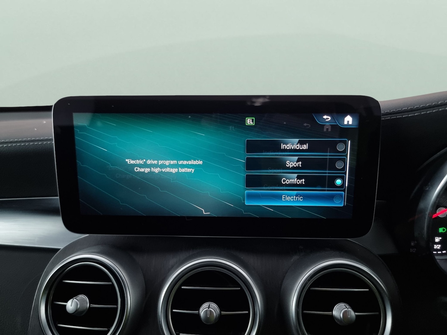 Used Mercedes-Benz GLC 2020 for sale - 76098288: Photo 18