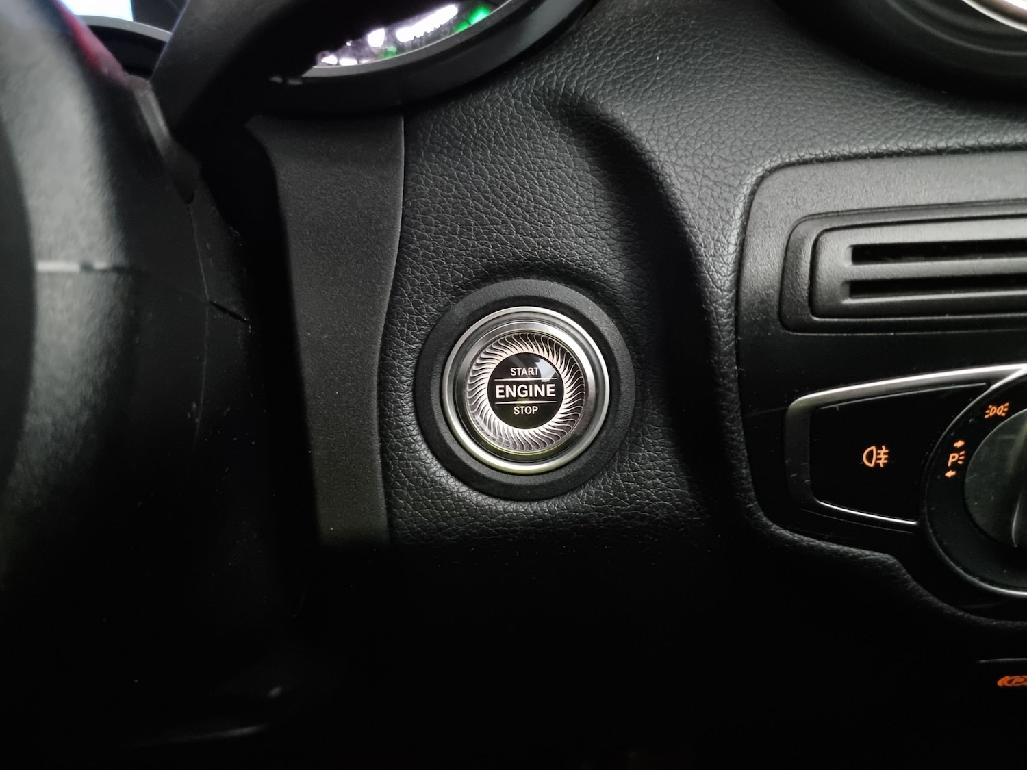 Used Mercedes-Benz GLC 2020 for sale - 76098288: Photo 23