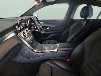 Used Mercedes-Benz GLC 2020 for sale - 76098288: Photo