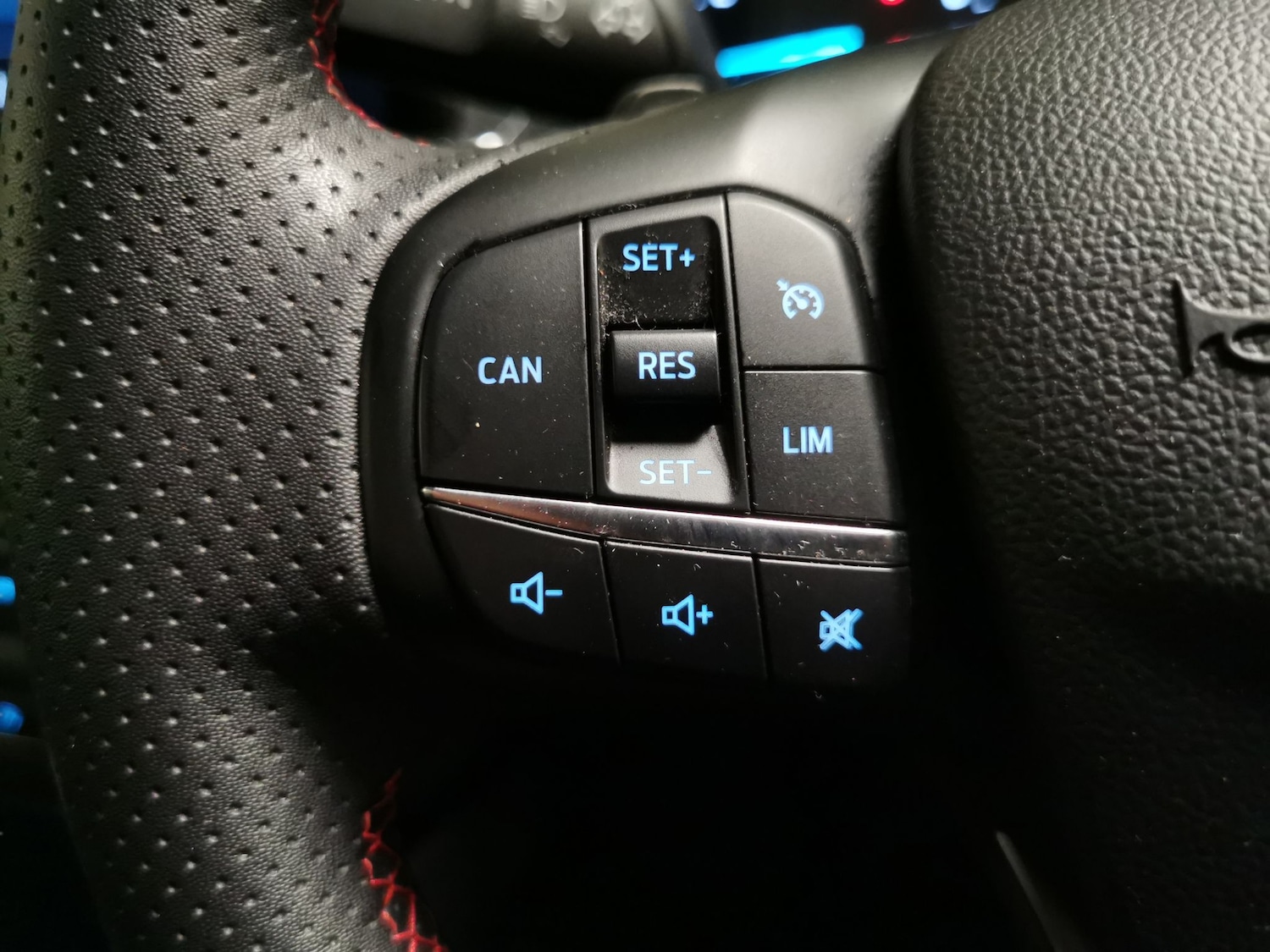 Used Ford Focus 2023 for sale - 76958338: Photo 19