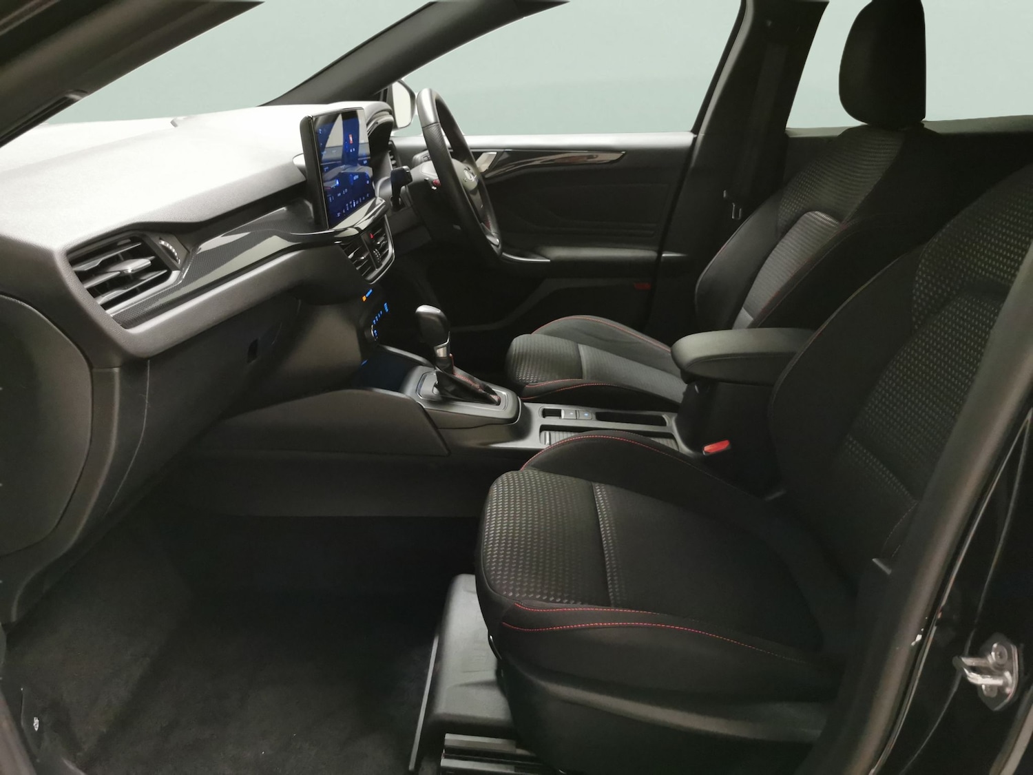 Used Ford Focus 2023 for sale - 76958338: Photo 4