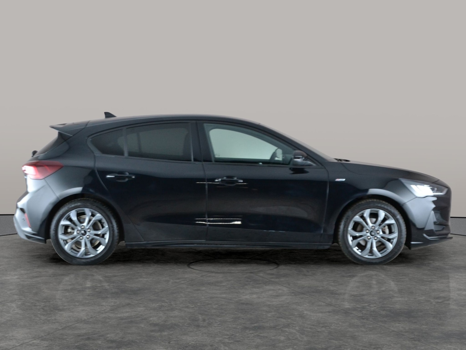 Used Ford Focus 2023 for sale - 76958338: Photo 9