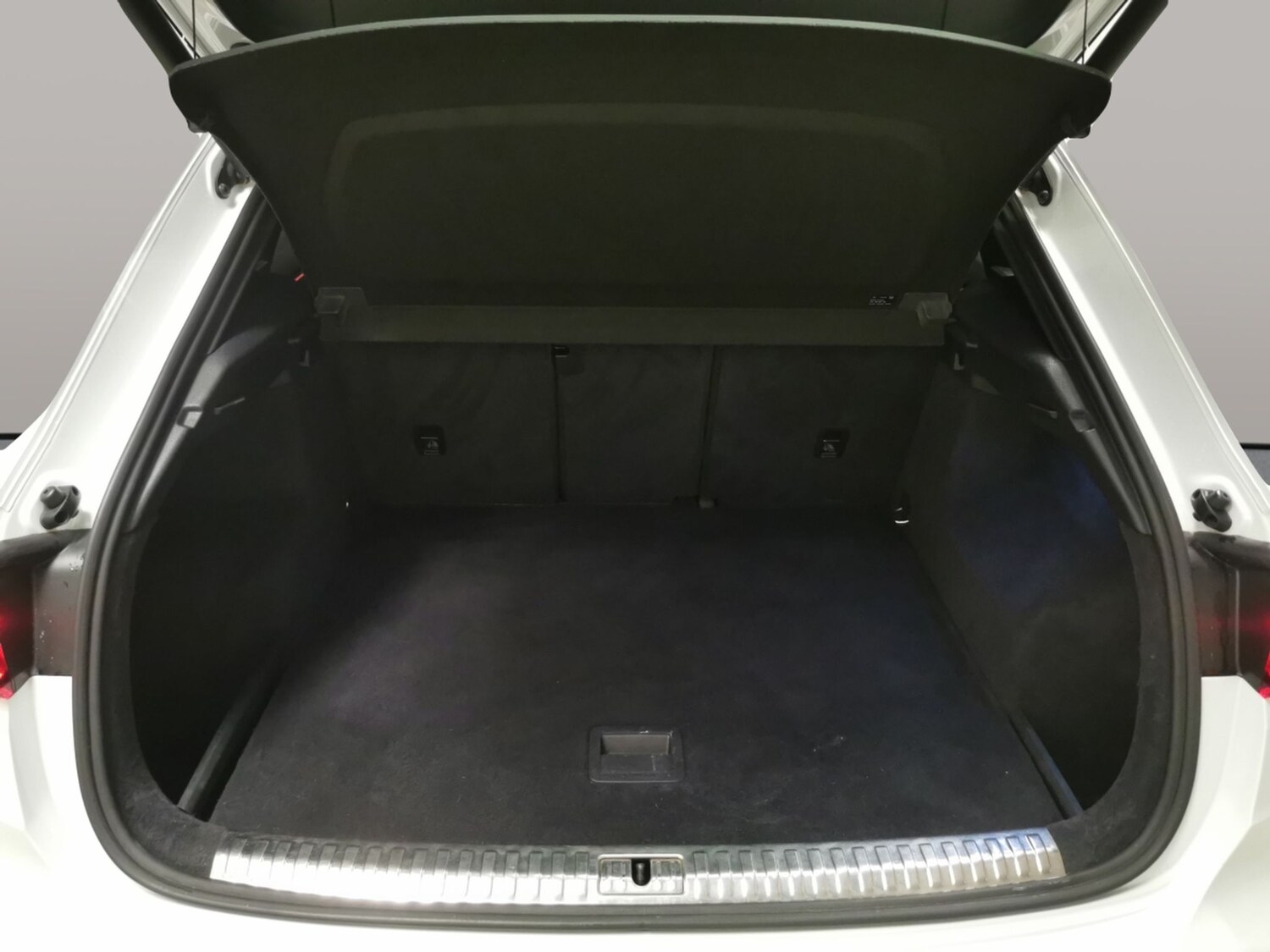 Used Audi Q3 for sale - 76542632: Photo 35