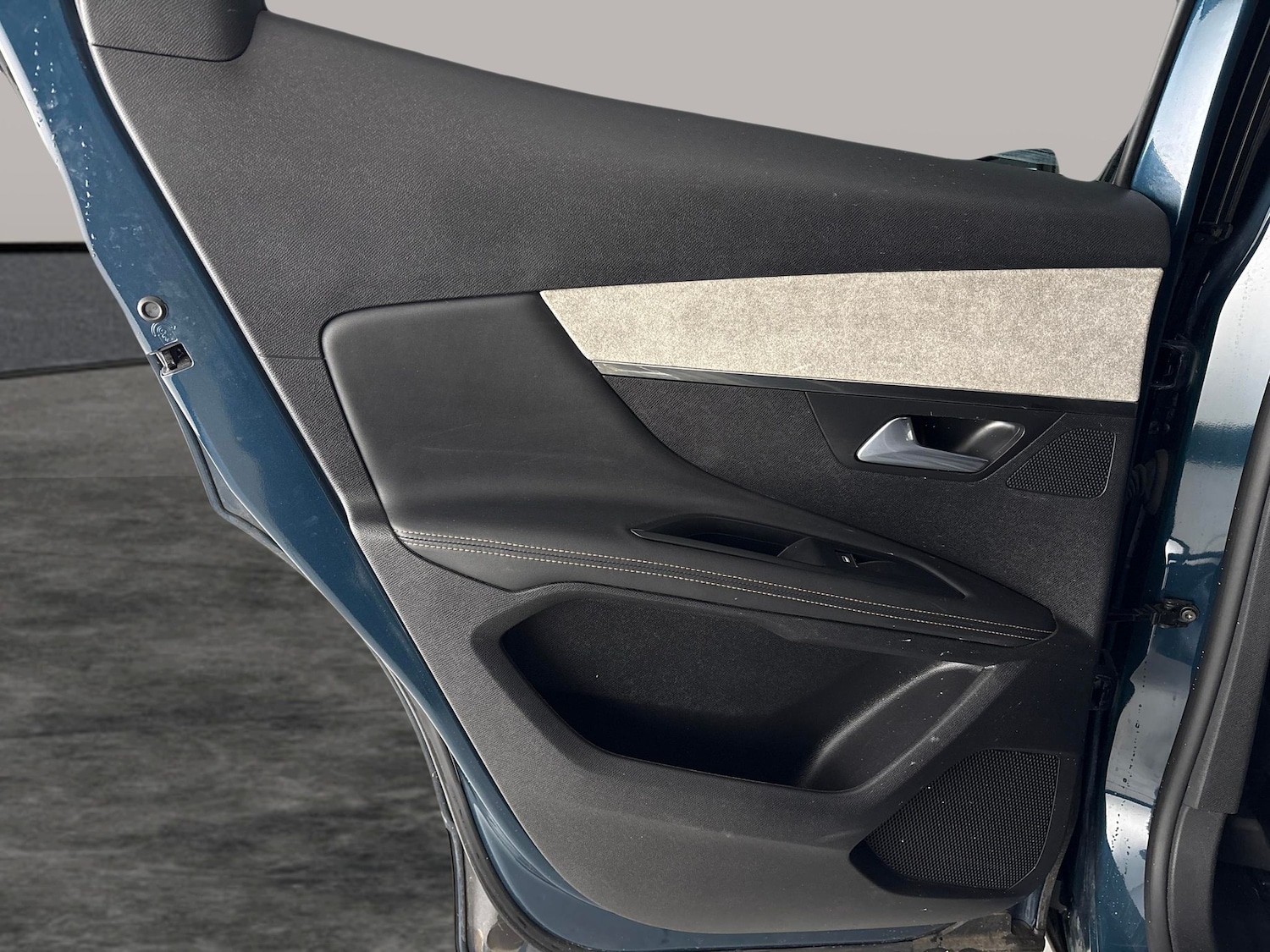 Used Peugeot 3008 2022 for sale - 77674242: Photo 32