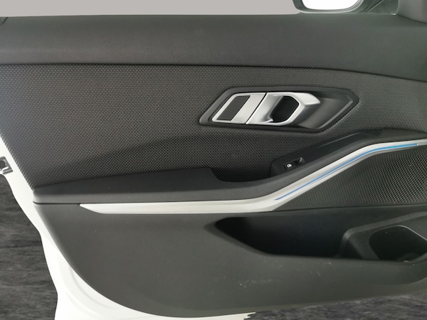Used BMW 3 Series 2020 for sale - 76249699: Photo 32