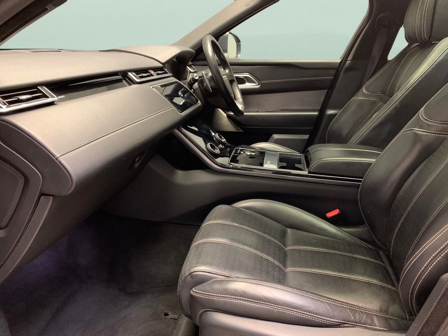 Used Land Rover Range Rover Velar 2019 for sale - 76636248: Photo 4