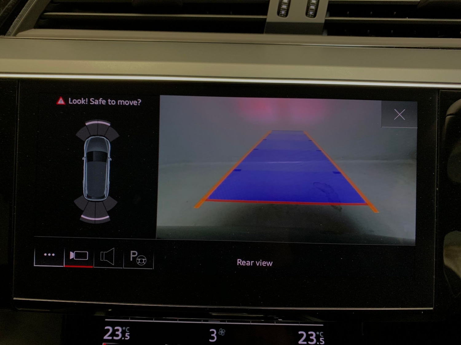 Used Audi e-tron 2022 for sale - 77116572: Photo 6