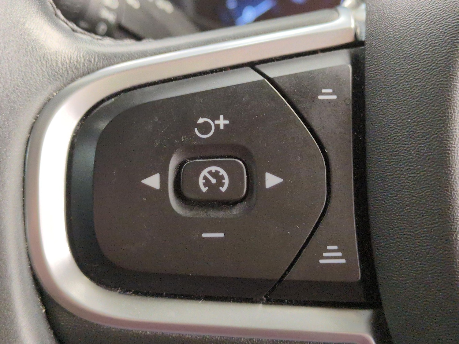 Used Volvo XC60 2021 for sale - 76428515: Photo 23