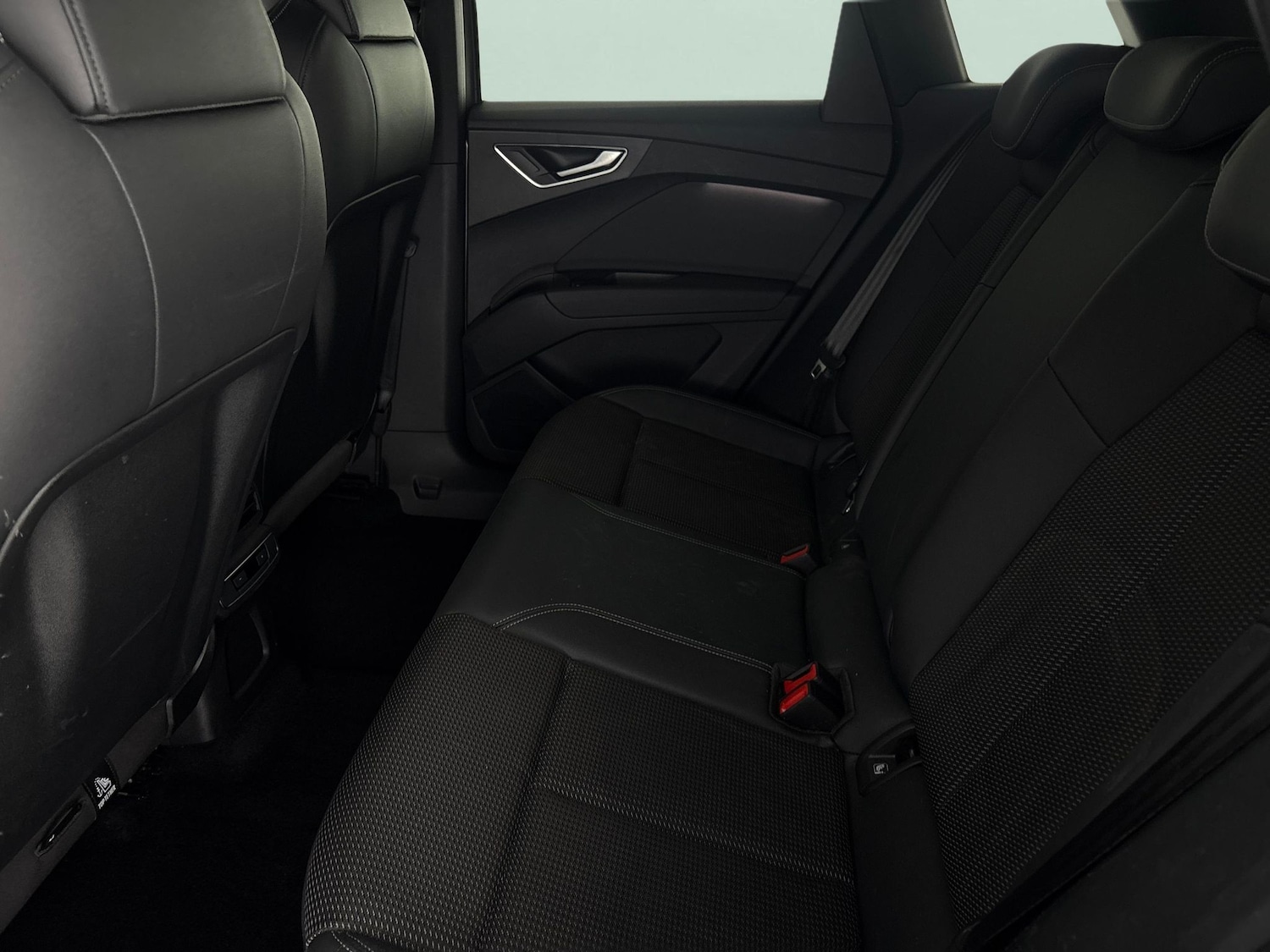 Used Audi Q4 e-tron 2023 for sale - 77795400: Photo 31