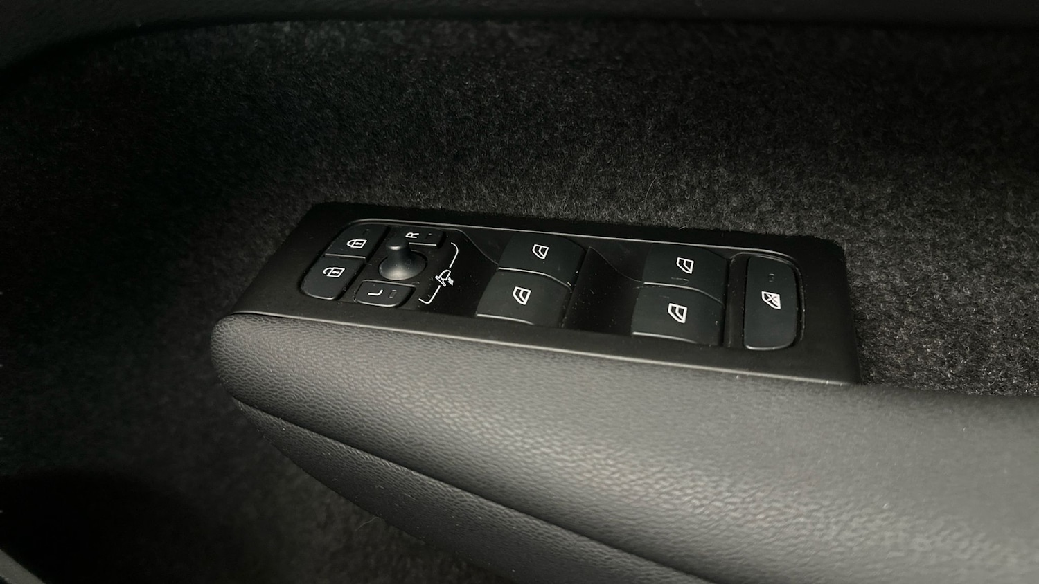 Used Volvo XC40 2022 for sale - 76599734: Photo 21