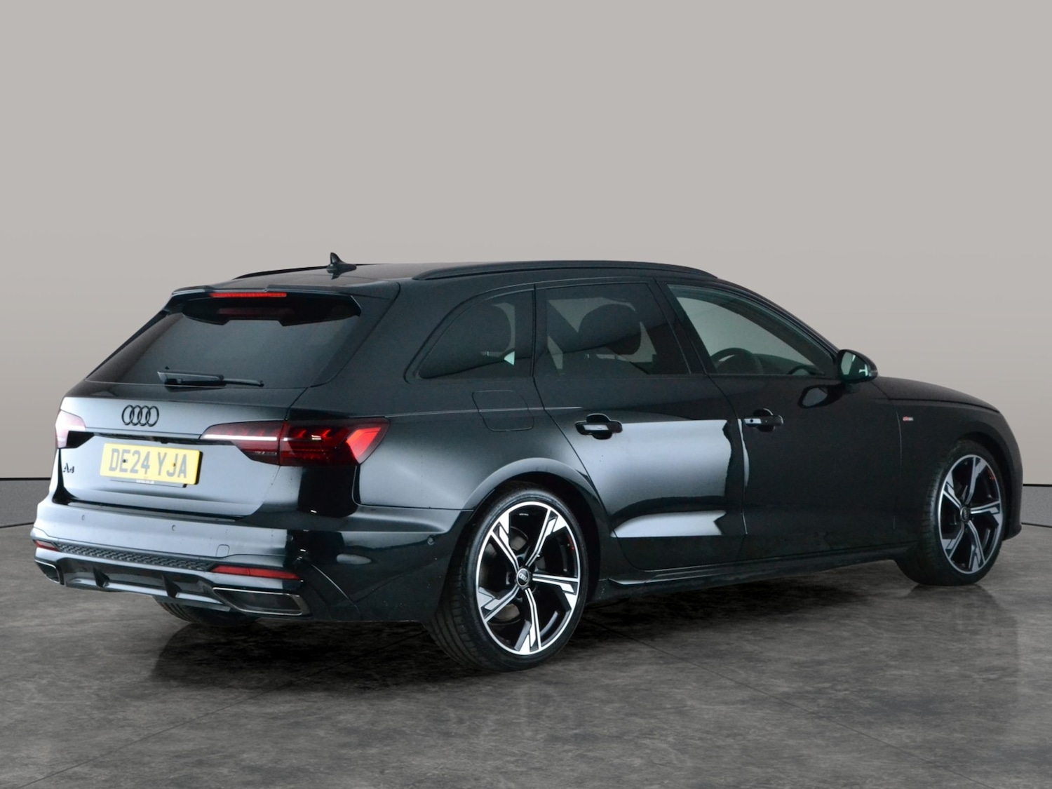 Used Audi A4 Avant 2024 for sale - 77962906: Photo 11