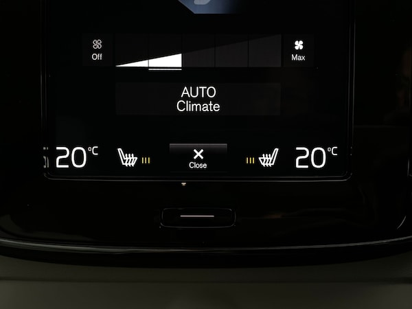 Used Volvo XC40 2020 for sale - 76243859: Photo 28