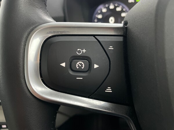 Used Volvo XC40 2020 for sale - 76243859: Photo 31