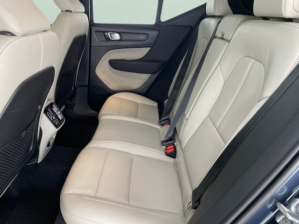Used Volvo XC40 2020 for sale - 76243859: Photo 43
