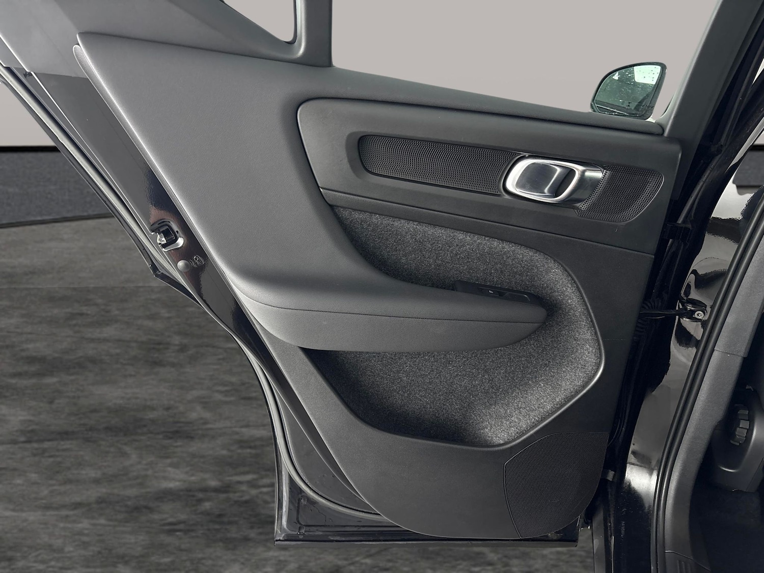 Used Volvo XC40 2022 for sale - 78039982: Photo 35