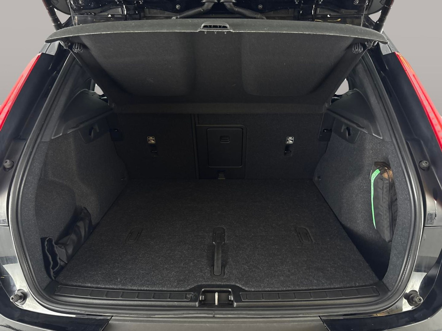 Used Volvo XC40 2022 for sale - 78039982: Photo 37