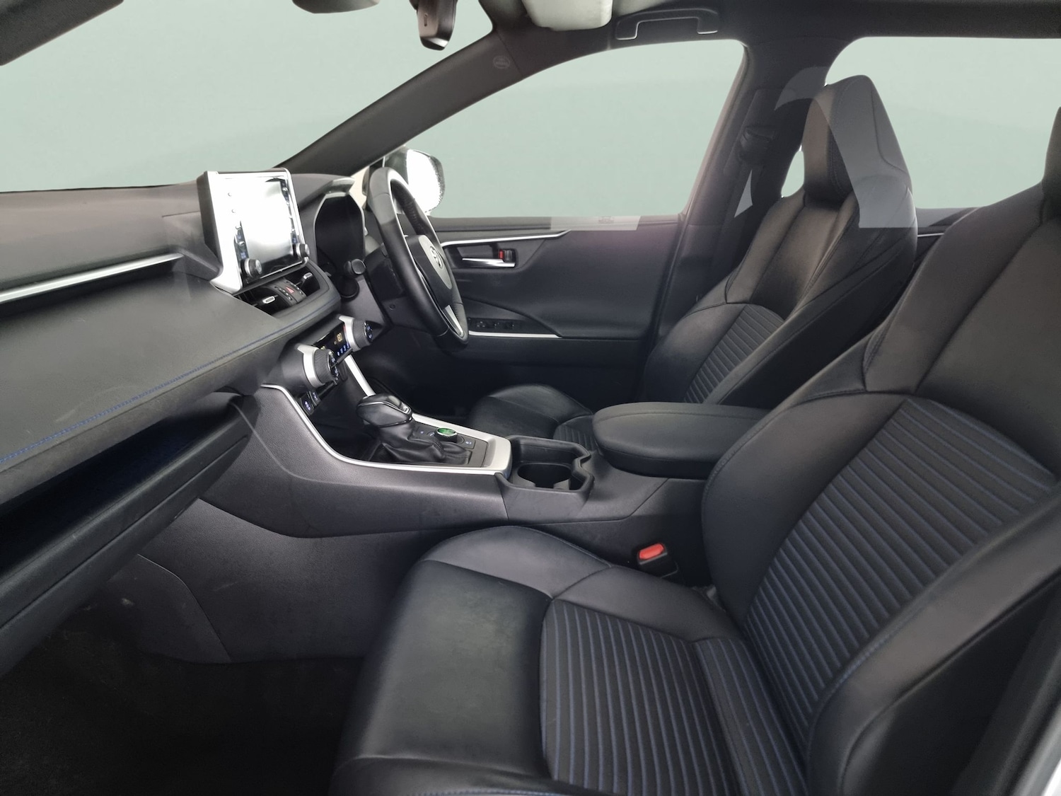 Used Toyota RAV4 2020 for sale - 76626215: Photo 4