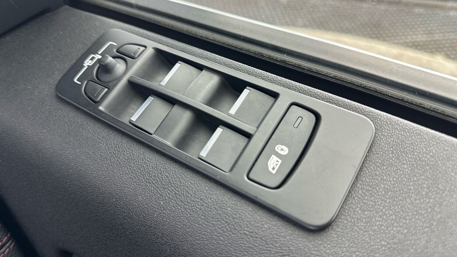 Used Land Rover Discovery Sport 2022 for sale - 77493102: Photo 29