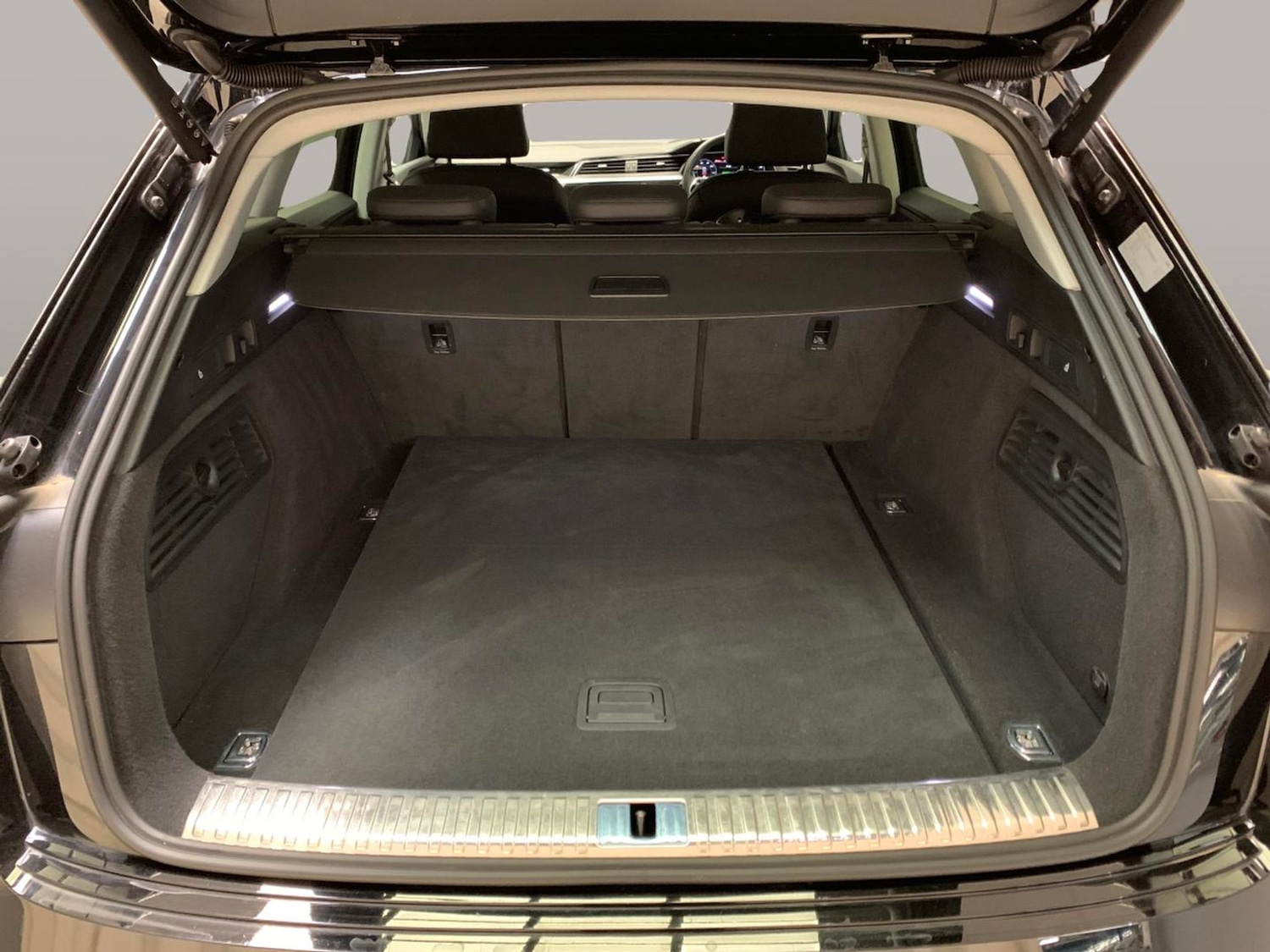 Used Audi e-tron 2022 for sale - 76439639: Photo 46