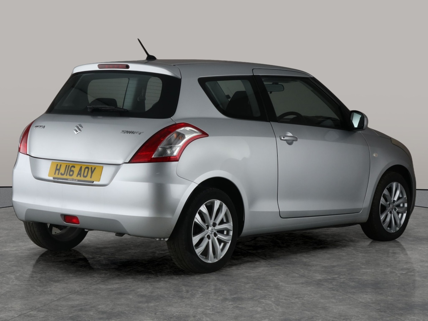 Used Suzuki Swift 2016 for sale - 76566018: Photo 8
