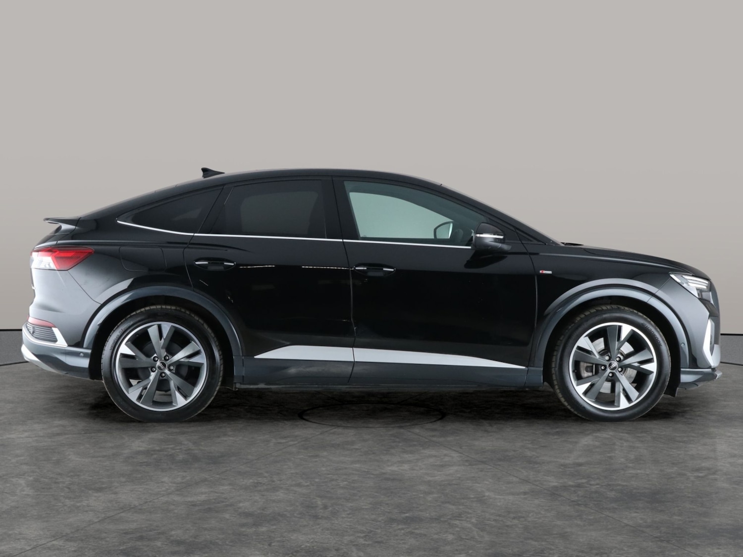 Used Audi Q4 e-tron 2024 for sale - 76274919: Photo 13
