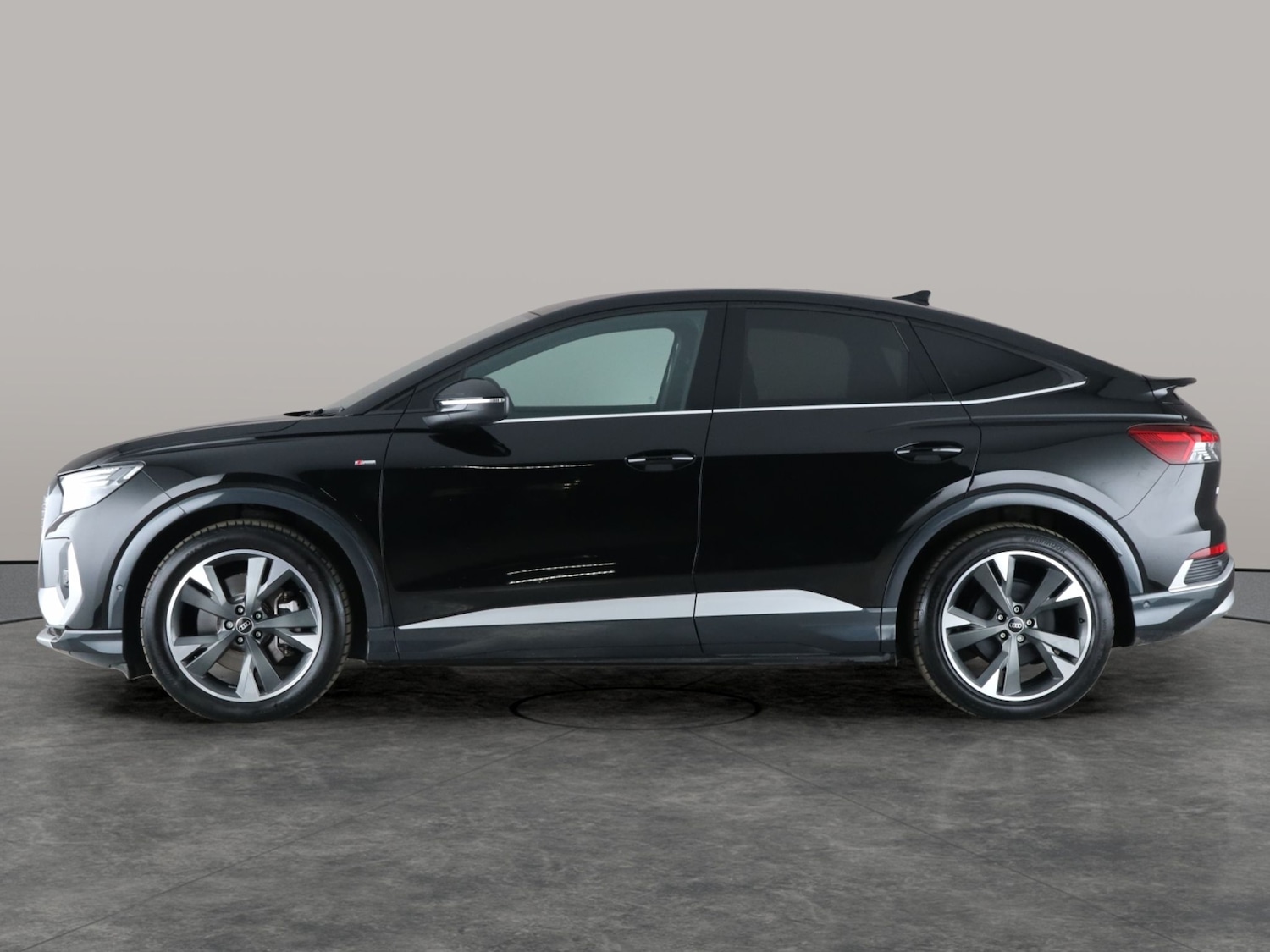Used Audi Q4 e-tron 2024 for sale - 76274919: Photo 18