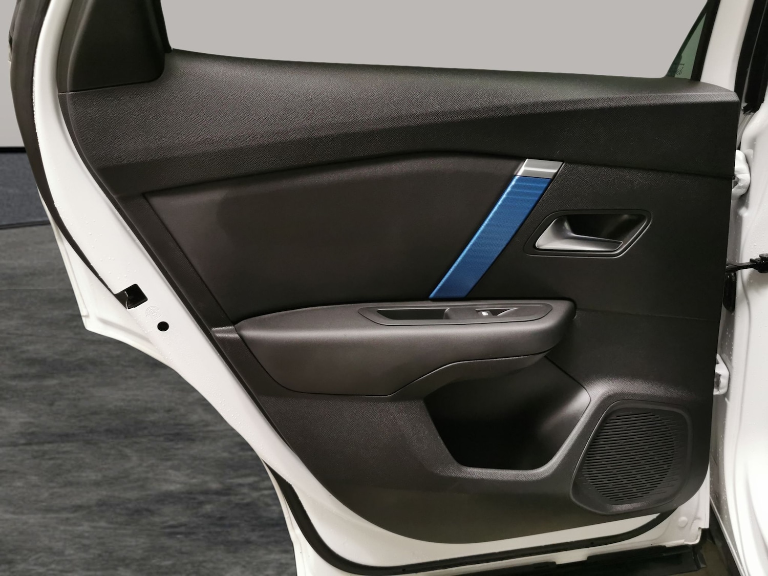 Used Citroen e-C4 2021 for sale - 76703959: Photo 27