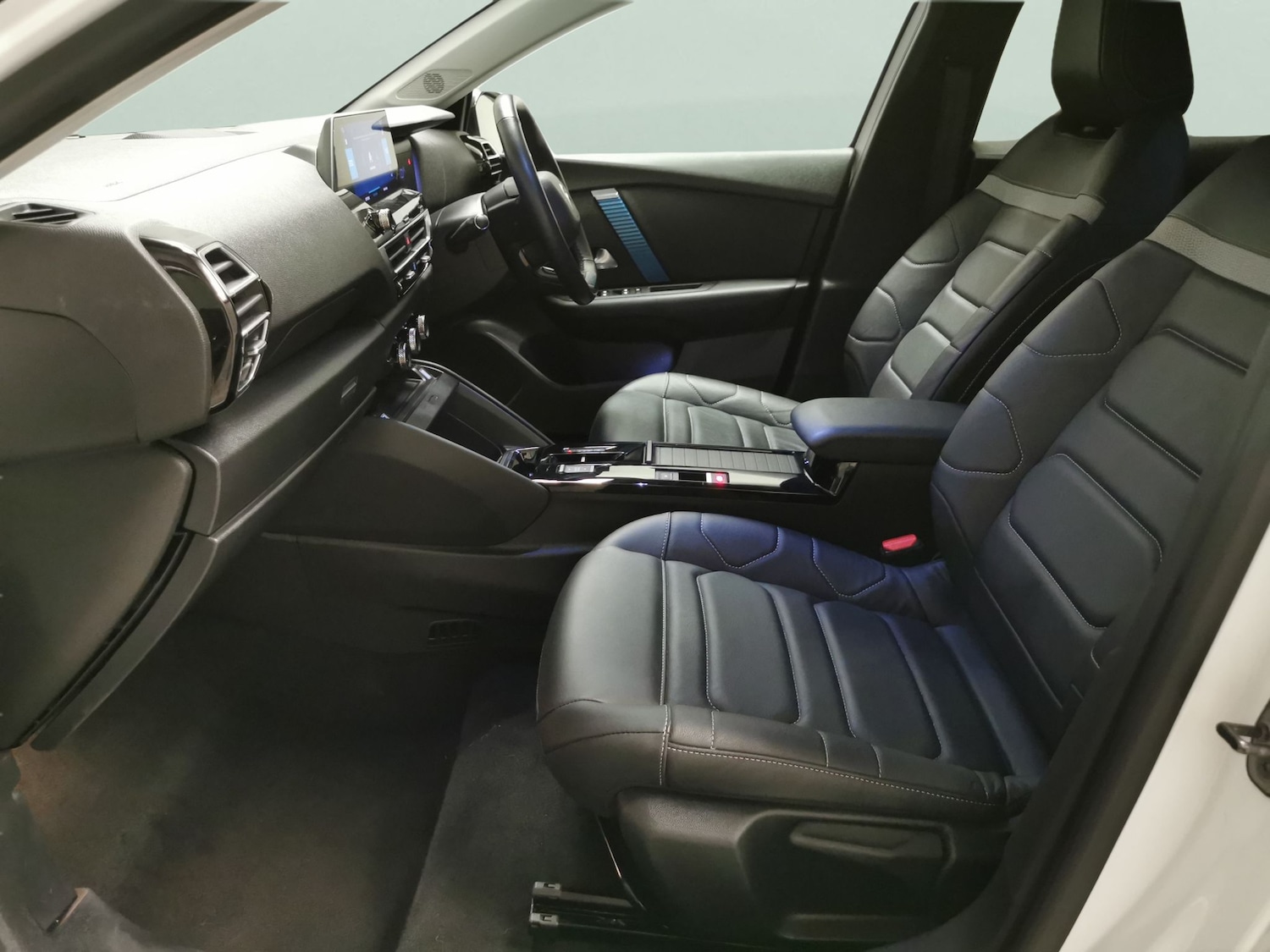 Used Citroen e-C4 2021 for sale - 76703959: Photo 4