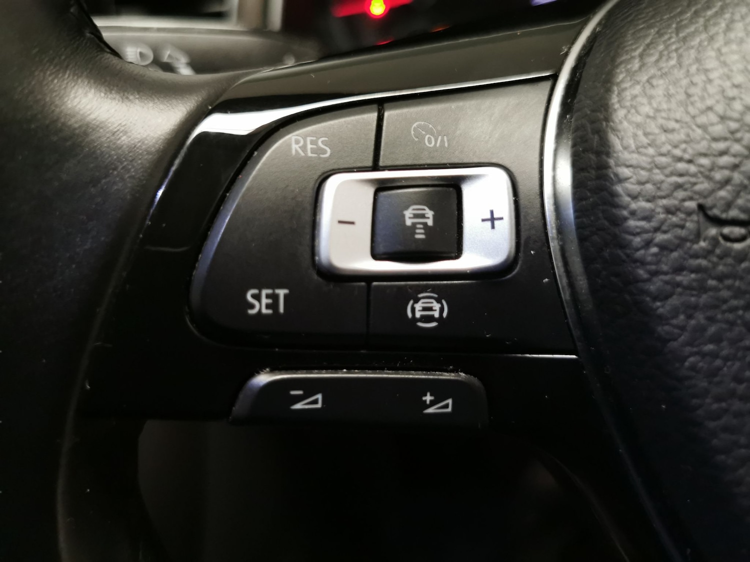 Used Volkswagen T-Roc 2019 for sale - 76310639: Photo 23