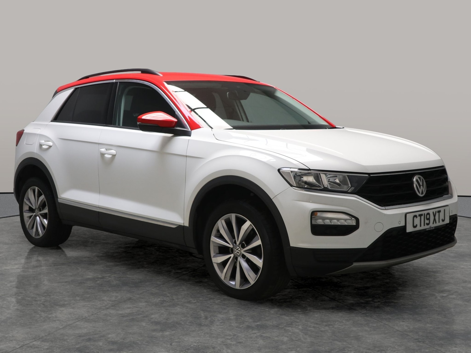 Used Volkswagen T-Roc 2019 for sale - 76310639: Photo 9