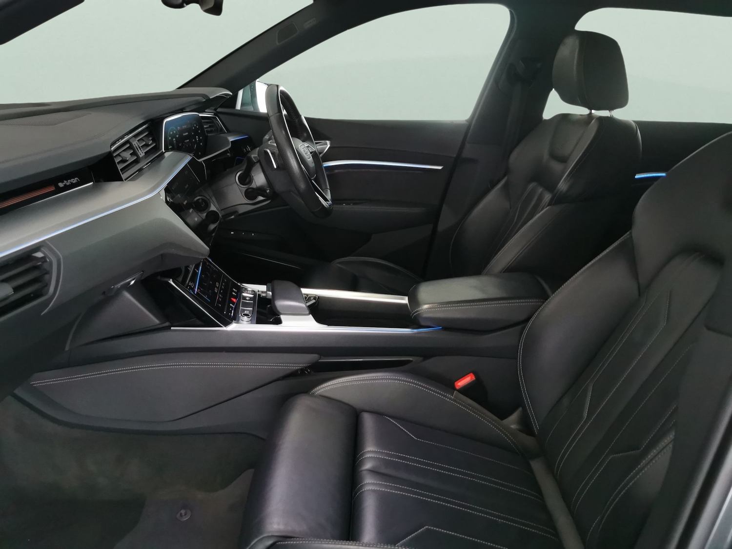 Used Audi e-tron 2020 for sale - 77210827: Photo 4