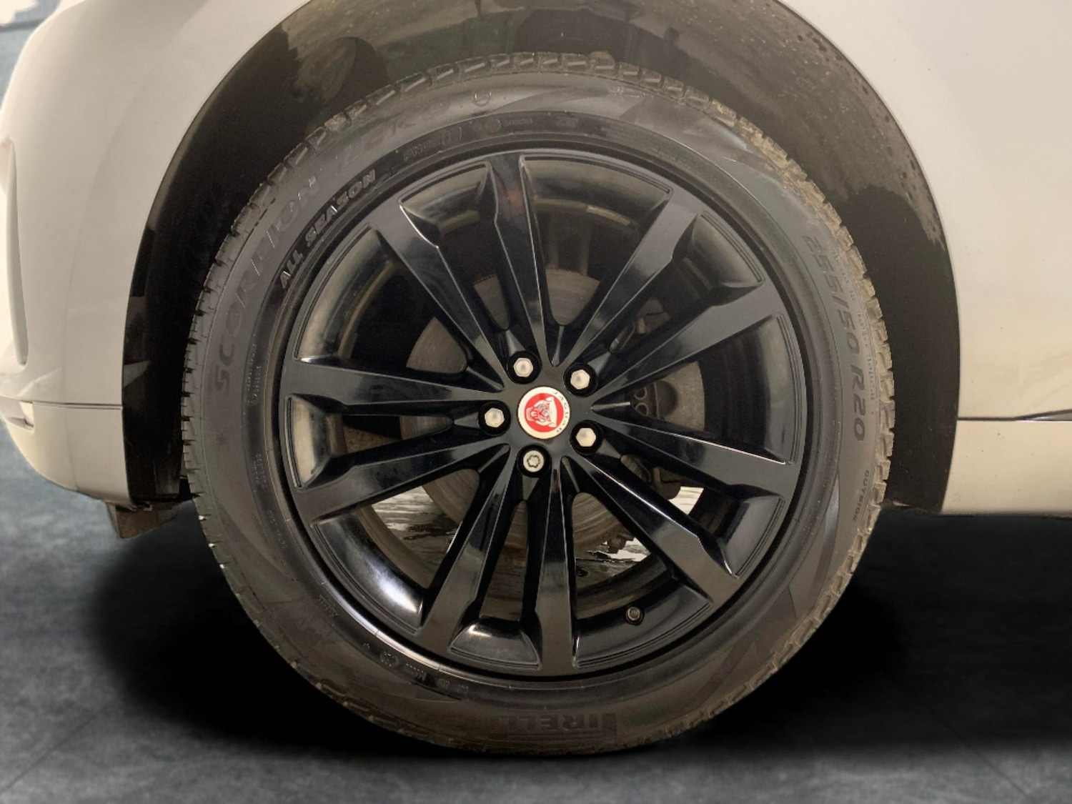 Used Jaguar F-Pace 2018 for sale - 77210828: Photo 24