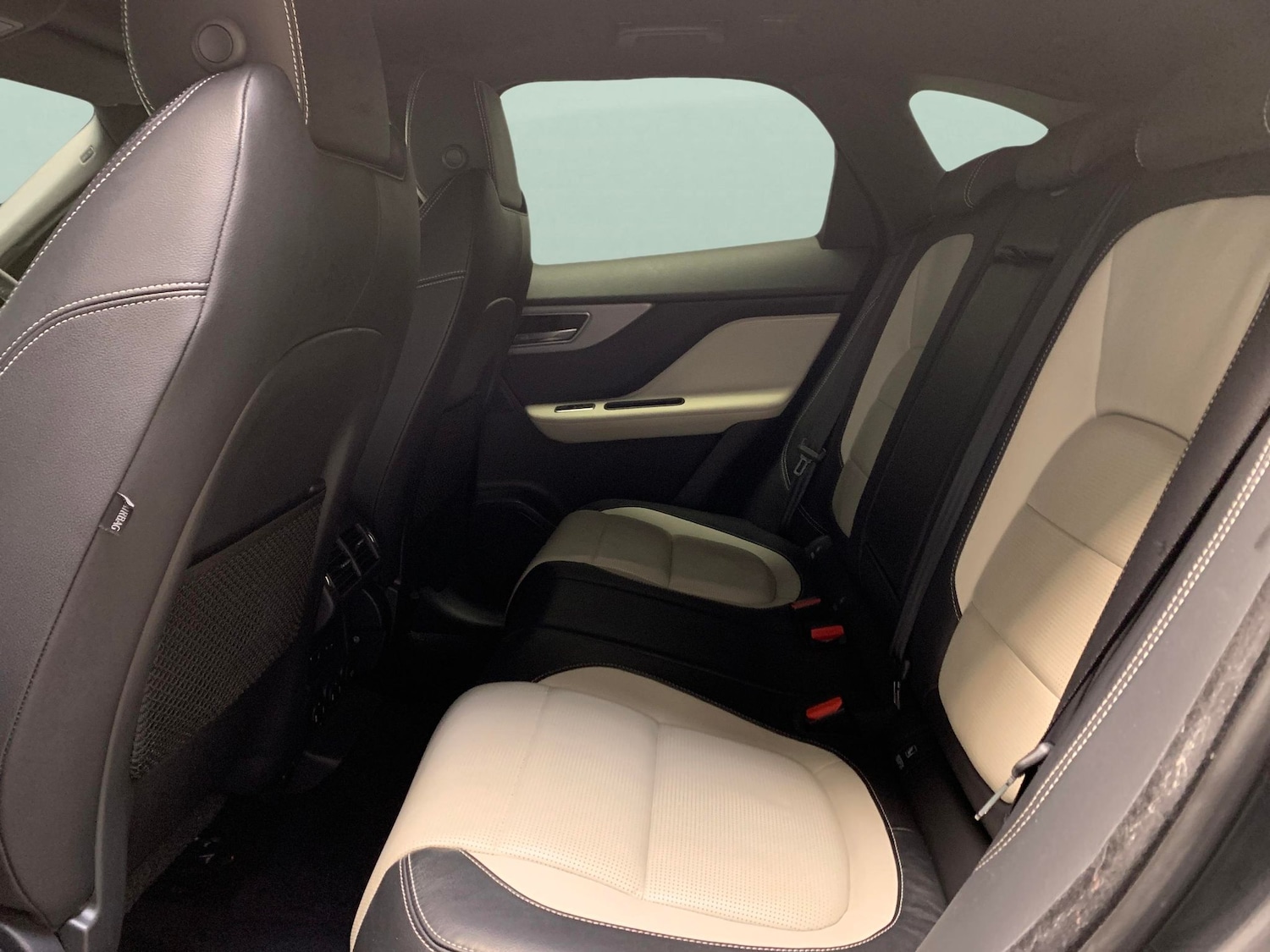 Used Jaguar F-Pace 2018 for sale - 77210828: Photo 27