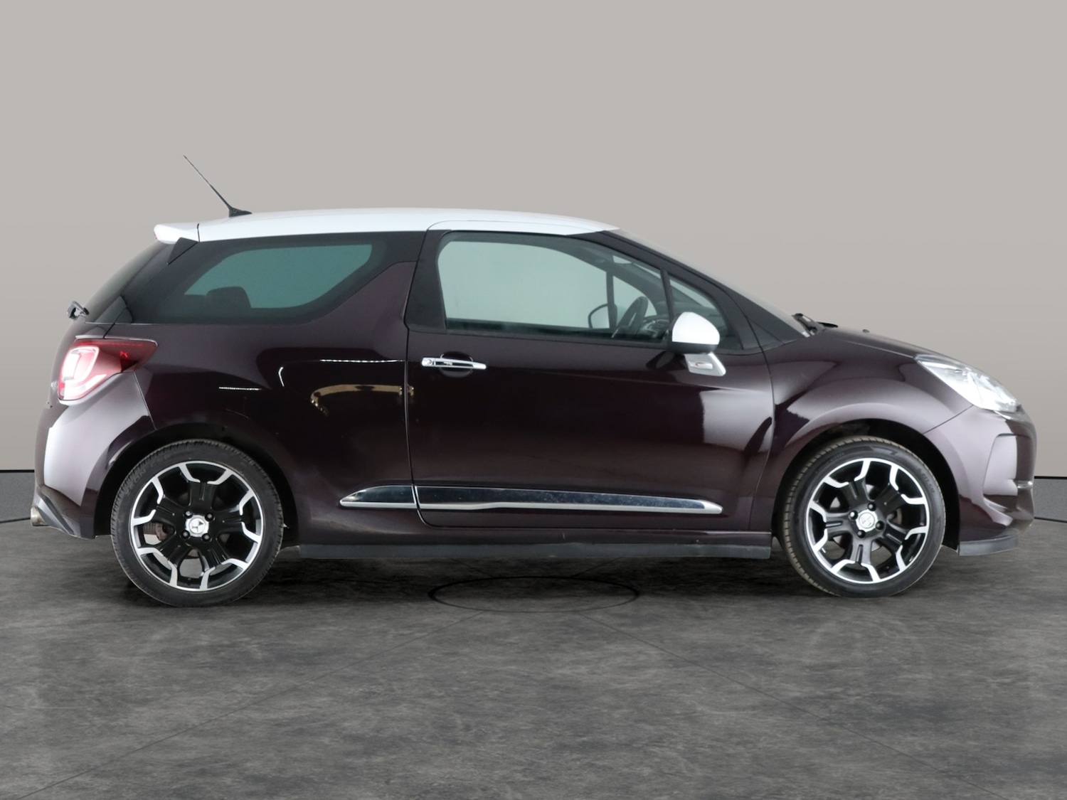 Used DS Automobiles DS 3 2016 for sale - 76507977: Photo 8