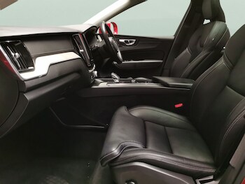 Used Volvo XC60 2021 for sale - 75639642: Photo