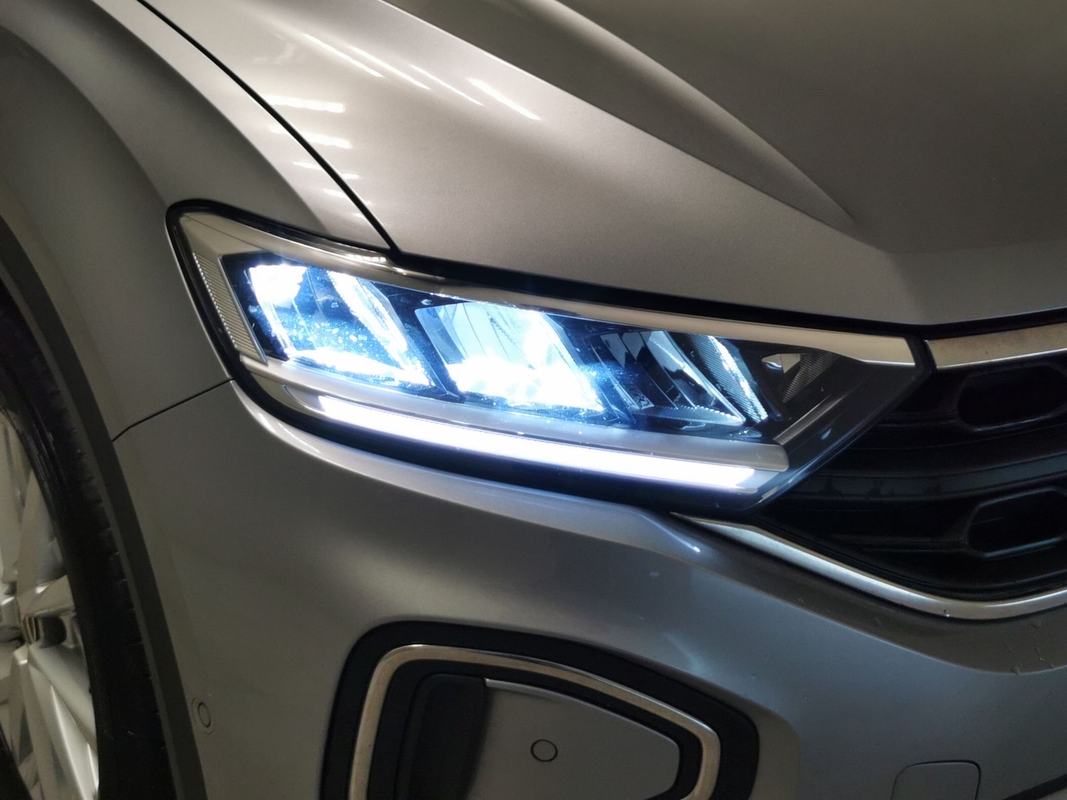 Used Volkswagen T-Roc 2023 for sale - 76948794: Photo 27