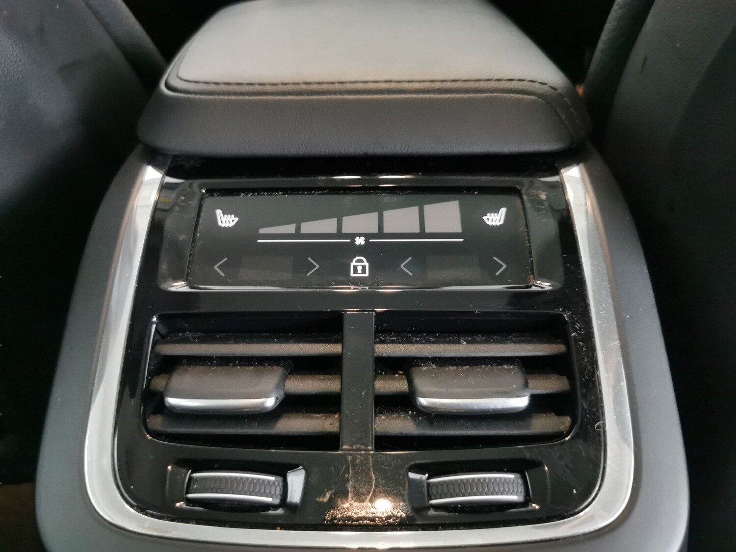 Used Volvo XC60 2023 for sale - 77485174: Photo 24