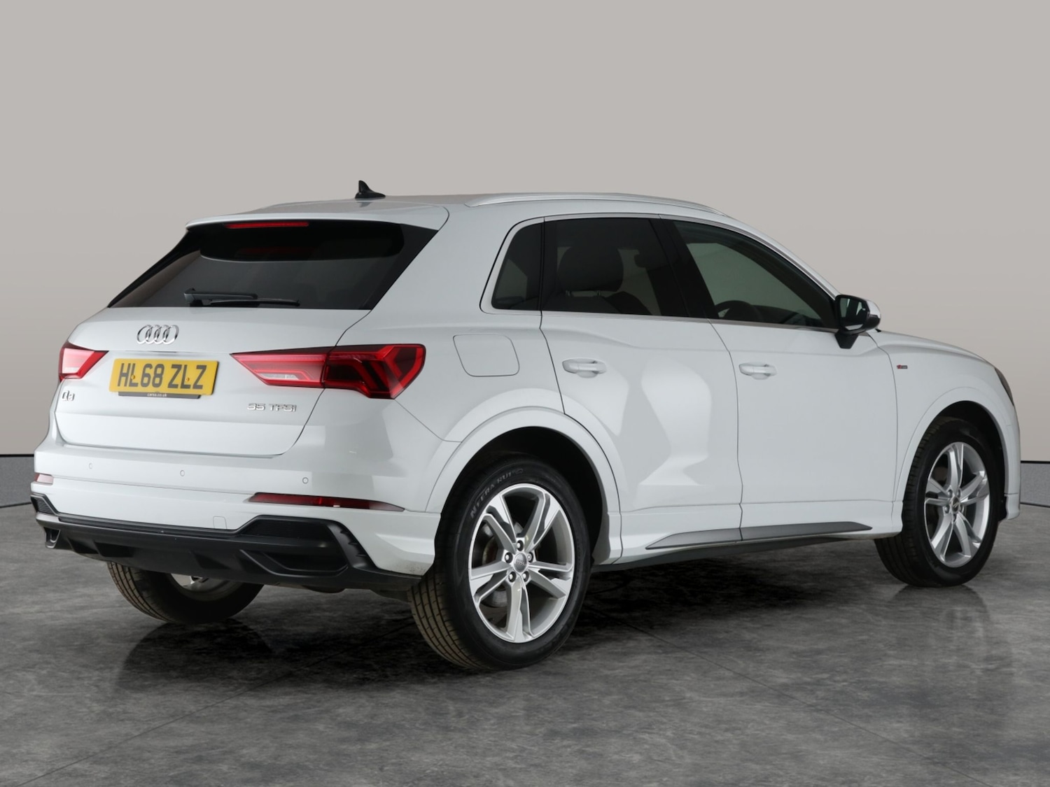 Used Audi Q3 for sale - 76722638: Photo 9