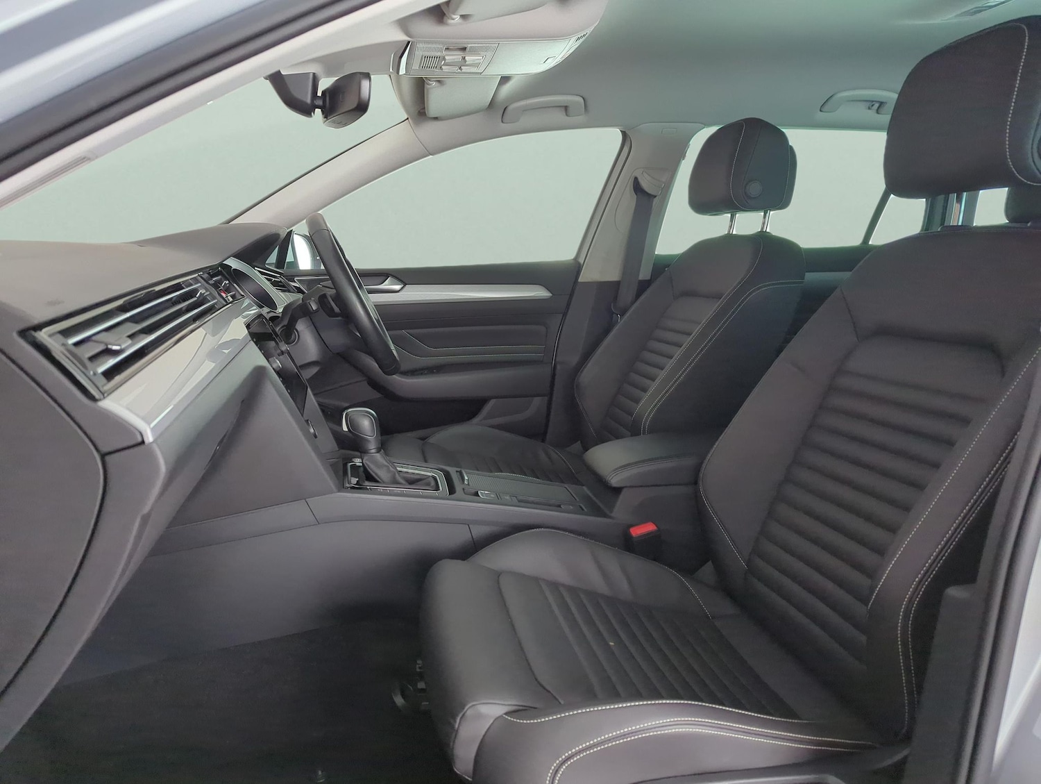 Used Volkswagen Passat 2022 for sale - 77889060: Photo 4